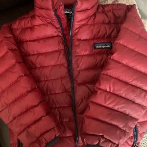 Patagonia “down sweater” jacket in 5T